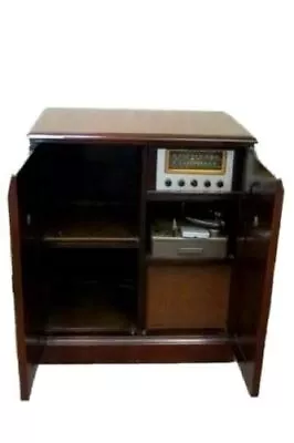 1940s Magnavox 272L Radio Turntable Mahogany Cabinet Console C148-21 • $324.99