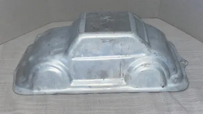 Wilton 2001 3-D Cruiser Car Cake Pan Mold 2105-2043 • £9.64