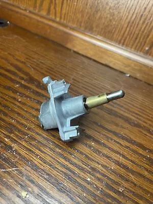 Technics Turntable SL-D2 Spindle Shaft Gear & Mount. Parting Out Entire SL-D2. • $18.99