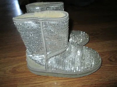 Womens UGG AUSTRALIA Lambs Wool Insulated Sequin Winter Boots Sz 4 • $17.99