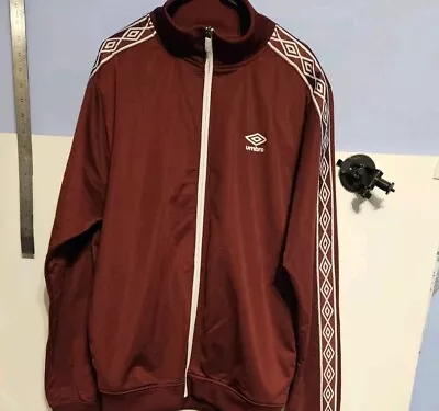 Umbro Track Suit Mens Burgundy Jacket Size L • £24.99