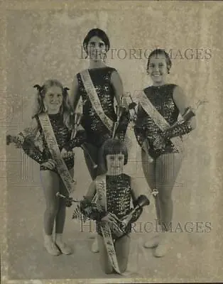 1971 Press Photo Winners At The Annual Miss Majorette Of Kenner Pageant • $12.99