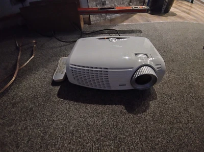 £99 • Buy Optoma Hd25e Projector, 3d 1080p With 106  Electric Screen. Home Cinema System. 