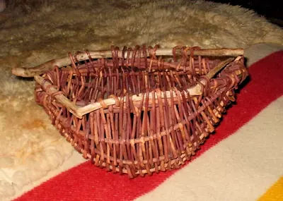 Handcrafted Woven Osier Basket With Lake Superior Driftwood Handle Vintage • $19.99