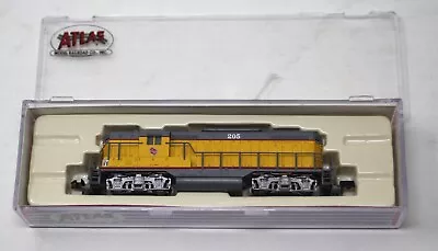 Atlas N-Scale Milwaukee Road EMD GP-9 TT #205 • $120