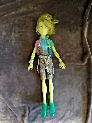 Monster High Student Spirits Doll - Porter  Paintergeist  Geiss - Complete • $3.68