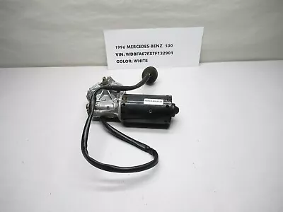 1996-2002 Mercedes SL500 Windshield Wiper Motor 0390241433 OEM & CFLO • $53