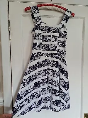 Ladies Size 8 DOROTHY PERKINS White Navy Floral Stripe Skater Dress Floaty • $1.24