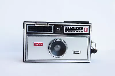 KODAK Instamatic 100 Camera 126 Film Camera + Case Cute Collectable. Untested  • £5