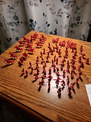 Vintage Miniature Red Plastic Soldiers Horses Cannons Made In Hong Kong 102 Pc • $19.99