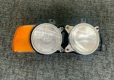 BMW E34  Hella Front Headlight  Right Side 131740-00RE OEM • $100