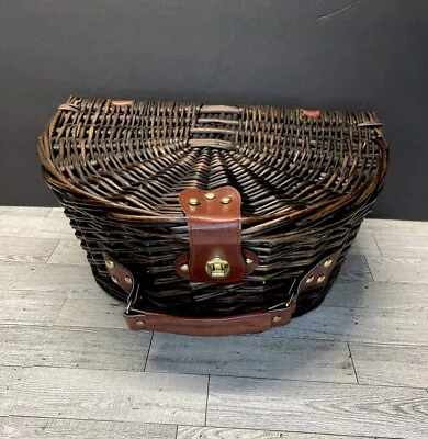 Vintage Wicker Picnic Basket Brown With Lining • $12.80