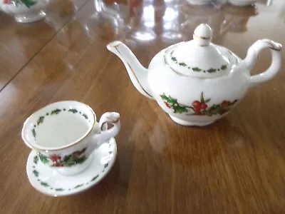 A Cup Of Christmas Tea Miniature Teacup & Saucer & Teapot 1995 Waldman House • $17.95