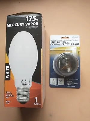 175V Mercury Vapor Light And Outdoor Twist Lock Sensor • $25