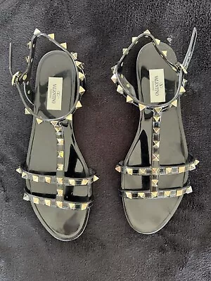 Valentino Jelly Sandles • $150