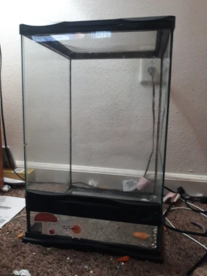 $200 • Buy Chameleon/repile Cage