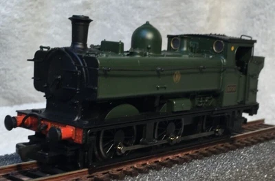 Bachmann 31-901A GWR Collett 5700 Class 0-6-0PT  No 8700 Shirtbutton Crest • £39