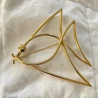 Vintage Fish Brooch Large Modernist Gold Tone Pin Shiny Excellent Condition • $20