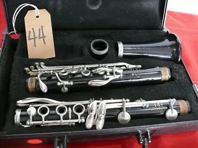 Vito Resotone 3 Clarinet. Missing Mouthpiece                           (L44) • $8.99