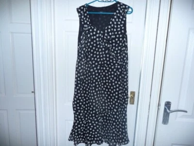 £0.99 • Buy Polka Dot Dress Size 18
