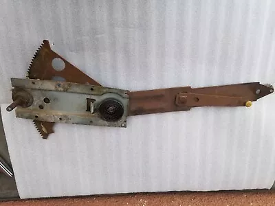 73-77 Malibu El Camino Cutlass Monte Carlo G Body Right Manual Window Regulator • $120