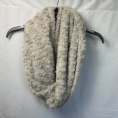 Maurices Light Gray Faux Fur Infinity Scarf Pre-Owned • $5