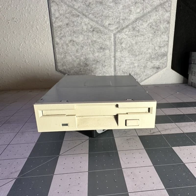 $27.99 • Buy TEAC 3.5 1.44MB Internal Floppy Drive - FD-235HF 8291 - VINTAGE FDD - TESTED