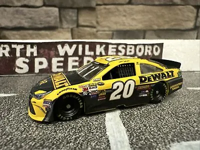 2015 #20 Matt Kenseth Dewalt 1/64 Action NASCAR Diecast Loose • $16.99