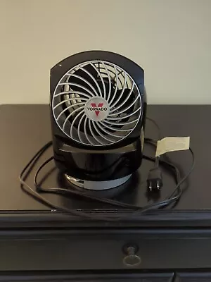 Vornado Flippi V8 Personal Oscillating Air Circulator Fan Pristine • $4.99