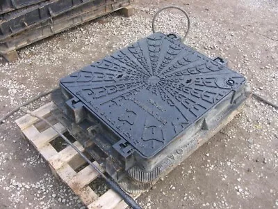 £295 • Buy 1no  CAST IRON MANHOLE COVER & FRAME APPROX 800 X 700 X 100 Deep D400 40 TON