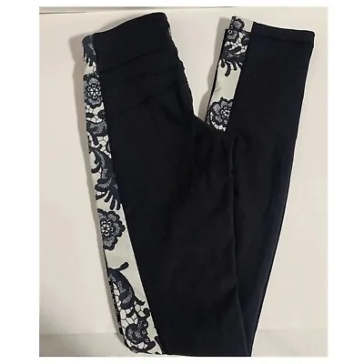 $26.99 • Buy Lululemon Side Angle Pant Laceoflage Black White Leggings High Rise Size  4