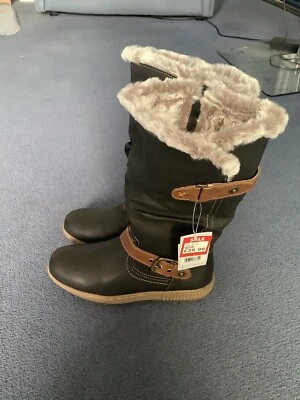 £16 • Buy Pavers Boots