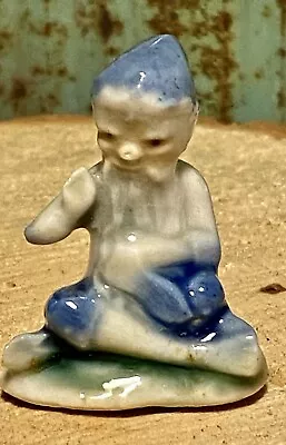 REDUCED! Vtg WADE Porcelain Mini Sitting TAILOR LEPRECHAUN Elf Gnome Figurine • $7