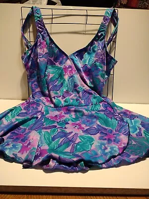 New Maxine Of Hollywood 1 Piece Swimsuit Size 16 Skirted Multi Colored Women's  • $8.99