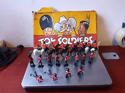 20 Vintage Britains Toy Soldiers No.215s • $15