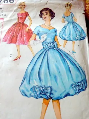 LOVELY VTG 1950s BUBBLE DRESS Sewing Pattern 11/31.5 • $7.99