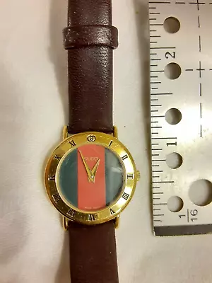 Vintage Gucci 3000.2.L Sherry Line Red Green Dial Women's Watch Original • $9.99