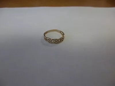 9ct Gold Ring Size Q • £27