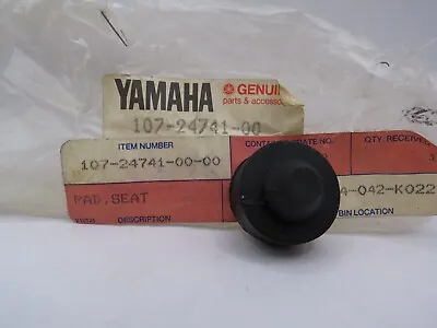 NOS Yamaha YZ125 YZ250 YZ490 YTM200 OEM Genuine Rubber Seat Damper 107-24741-00 • $19.74