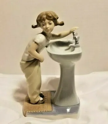 LLADRO Girl  Clean Up Time  Glazed # 4838 Spain Original Box Signed Retired • $169.11