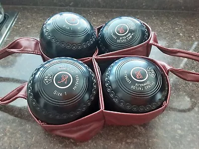 Thomas Taylor  Size 1 Lawn Bowls Set :: Indoor Or Outdoor • £43