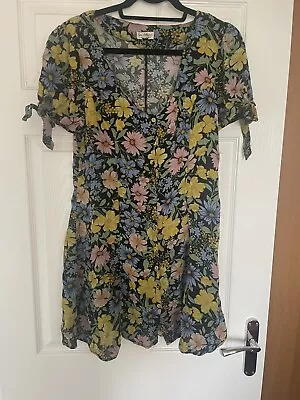 Miss Selfridge Floral Button Up Mini Dress Size 14 • £6