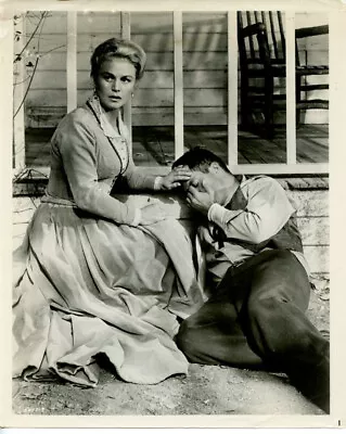 Unidentified Actor Actress Western 8x10 Photo #H4855 • $8.99