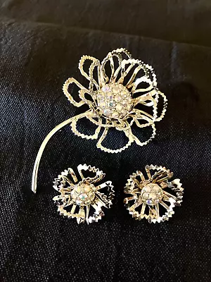 Vintage Sarah Coventry Flower Demi ~ Brooch/Pin & Earring Set ~  Allusion  ~1968 • $21.50
