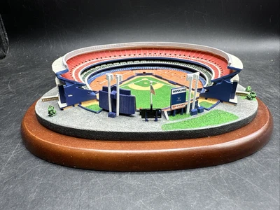 $50 • Buy Danbury Mint, Shea Stadium Replica, Home Of The New York Mets, No CoA
