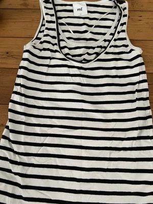 $9 • Buy Asos Maternity Feeding Nursing Singlet Xs