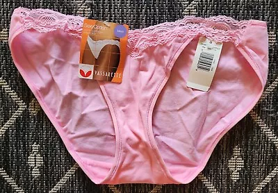 VASSARETTE COTTON/ SPANDEX BIKINI PANTY NEW WITH TAGS-Size 7 • $4