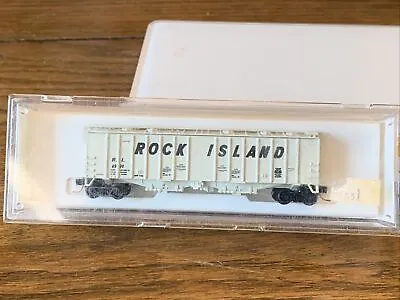 Bowser 37021 N Scale Rock Island Airslide Covered Hopper • $19