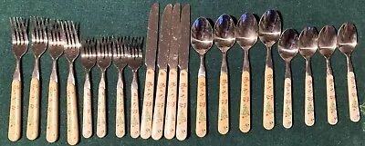 COUNTRY CHRISTMAS Flatware - 20pc. Service For 4 - Vintage - Stainless - Taiwan • $17.99