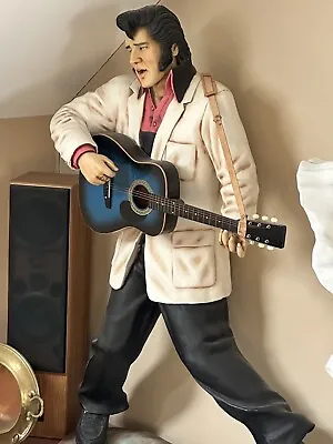 Elvis Statue - Life Size - • $1200